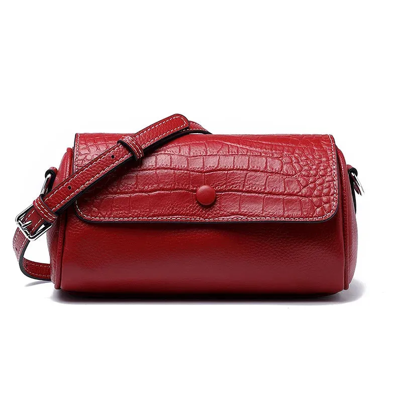 Elegant Croco Cowhide Leather Shoulder Bag – A Barrel-Shaped Fashion Statement