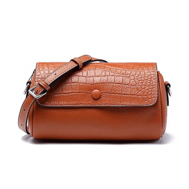 Elegant Croco Cowhide Leather Shoulder Bag – A Barrel-Shaped Fashion Statement