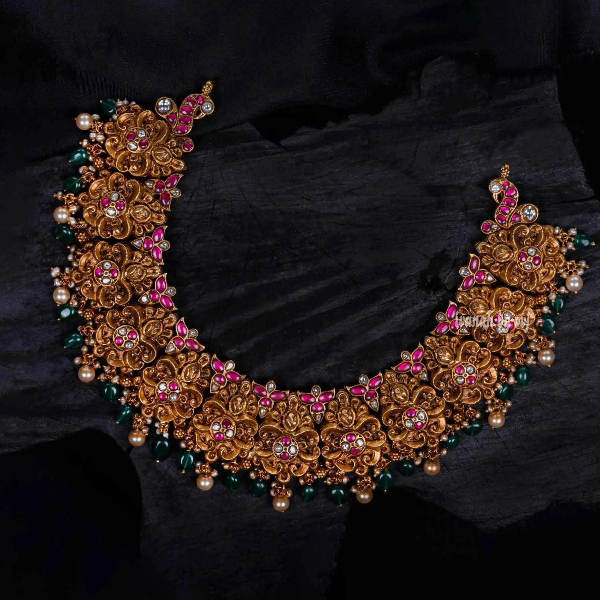 Gold Polish Antique Kundan Short Necklace