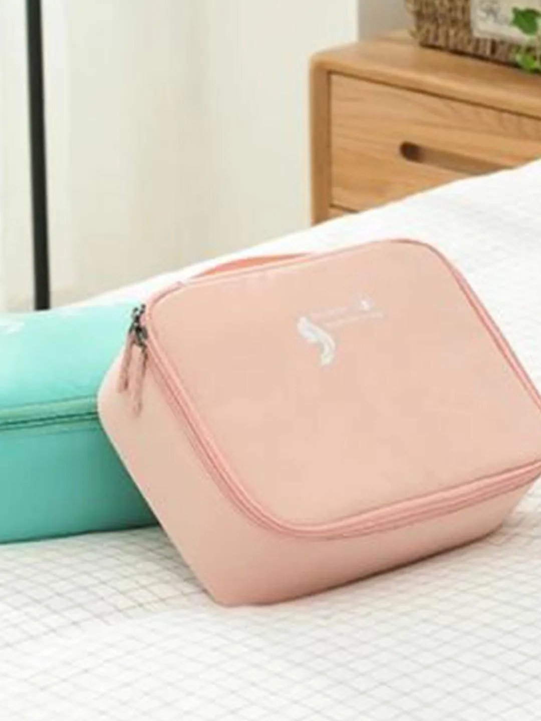 Market99 Multipurpose Makeup Toiletry Kit Bag