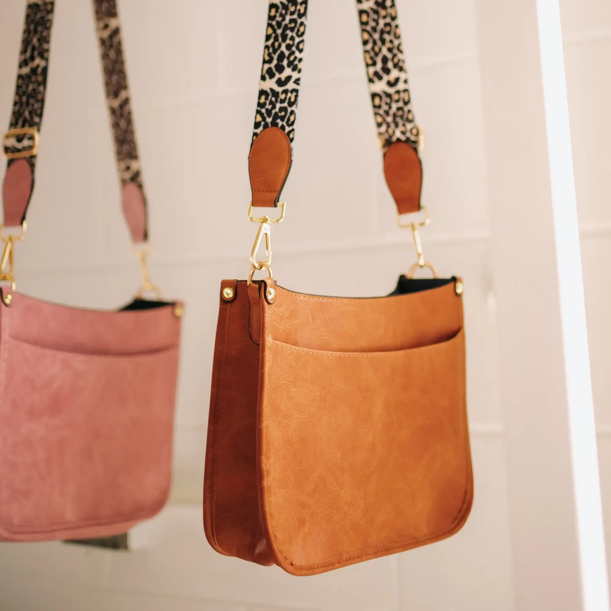 Paziye Leopard Strap Crossbody Bag