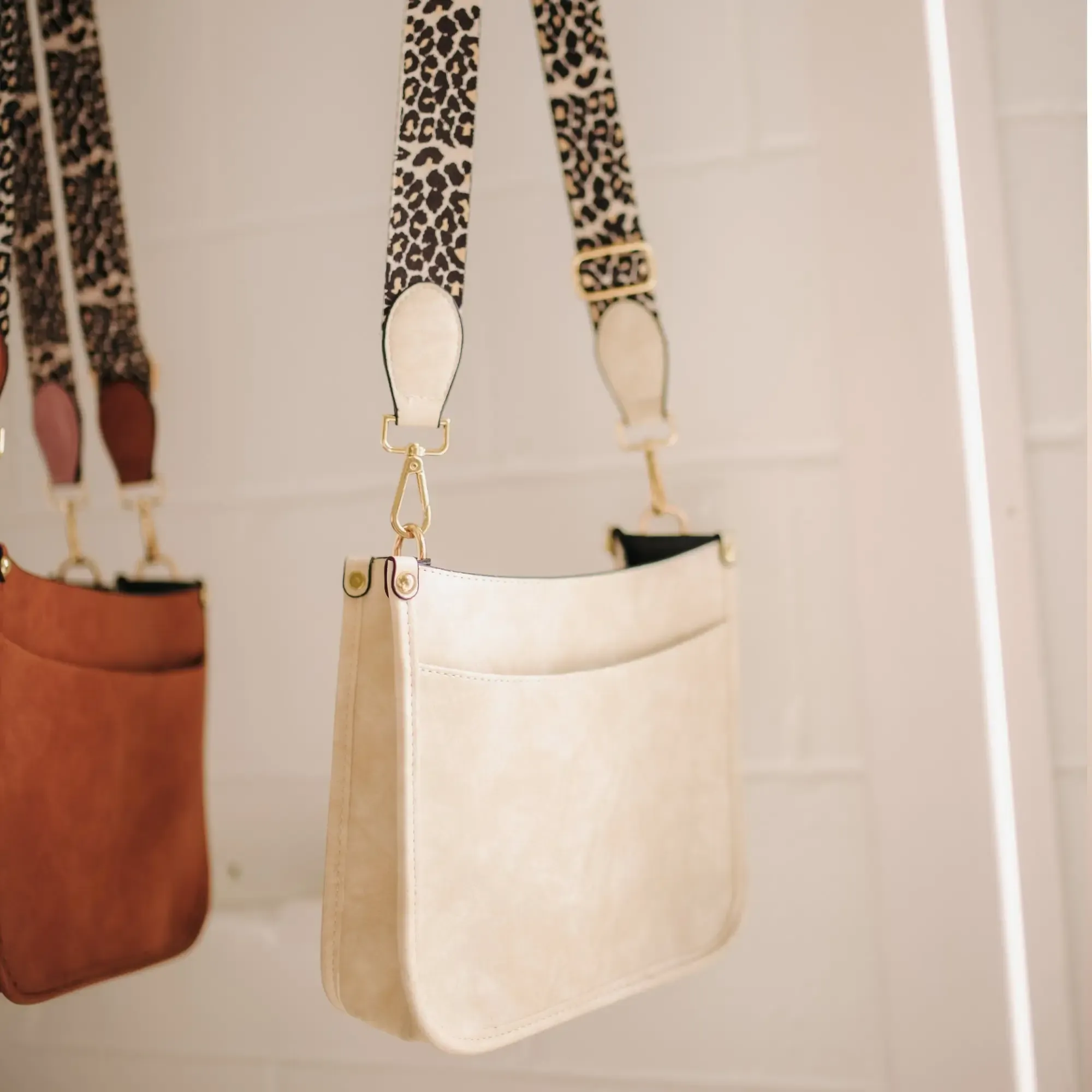 Paziye Leopard Strap Crossbody Bag