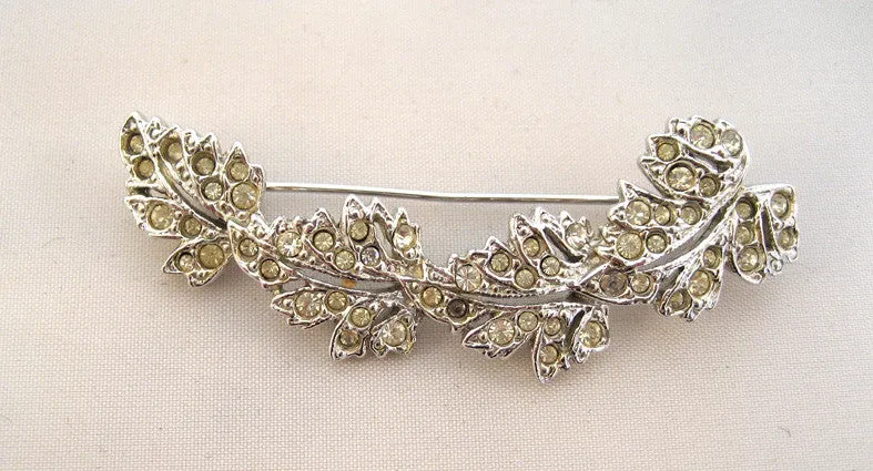 Silvertone Maple Leaf Curved Bar Brooch/Pin