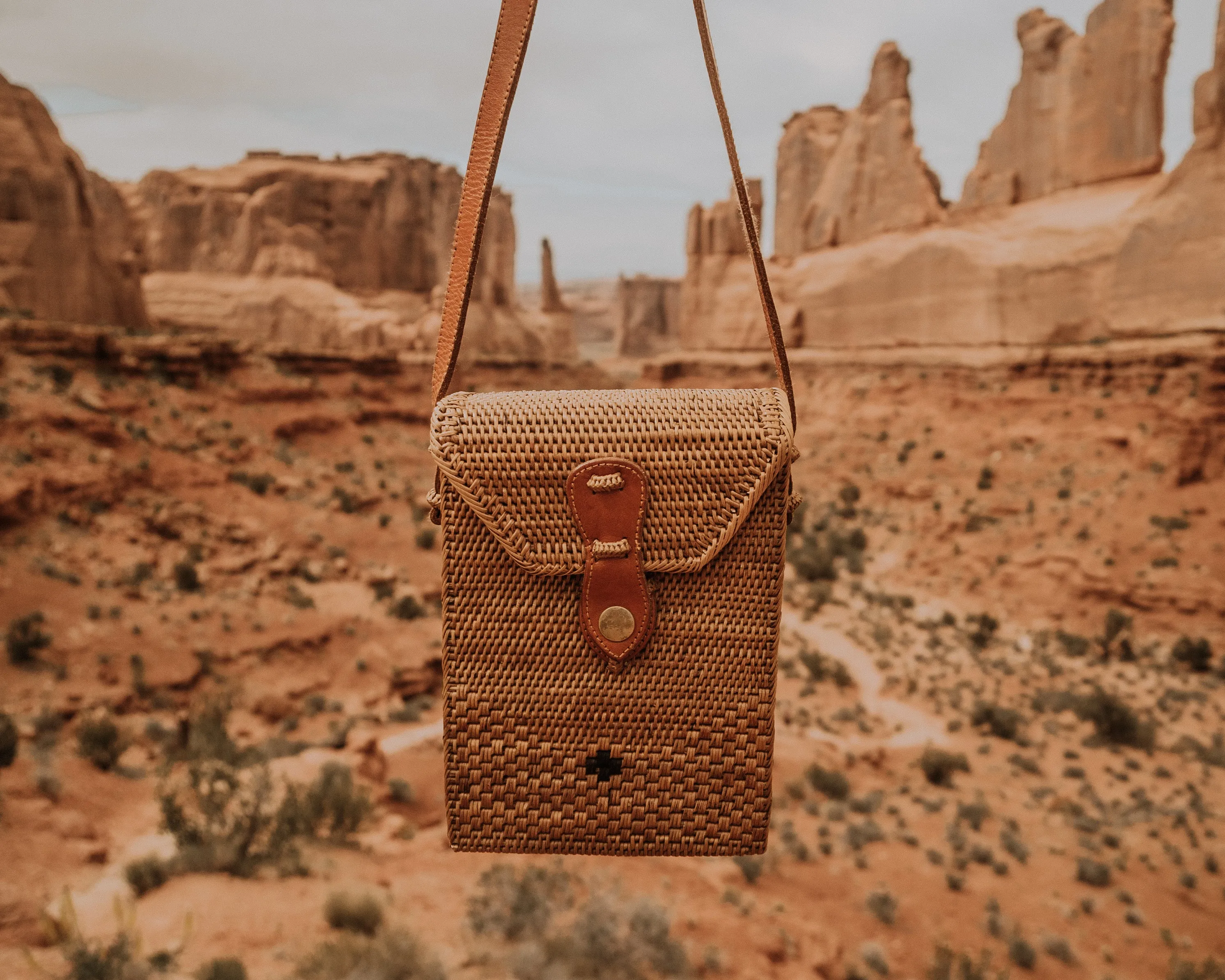 Uluwatu Unisex Rattan Bag